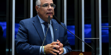 Girão diz que voto de Fux ‘desmoralizou processo’, e pede anistia — Senado Notícias