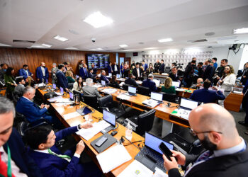 CPMI quebra sigilos de lobista, ex-diretores do INSS e associações de aposentados — Senado Notícias
