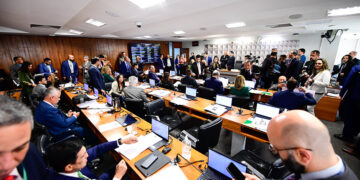 CPMI quebra sigilos de lobista, ex-diretores do INSS e associações de aposentados — Senado Notícias