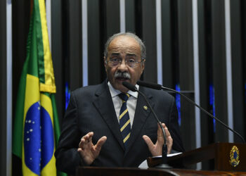 Rodrigues cobra negociação com os EUA para incluir produtos na isenção tarifária — Senado Notícias