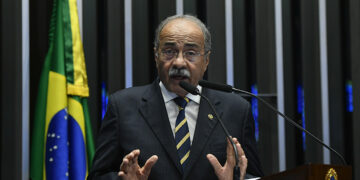 Rodrigues cobra negociação com os EUA para incluir produtos na isenção tarifária — Senado Notícias