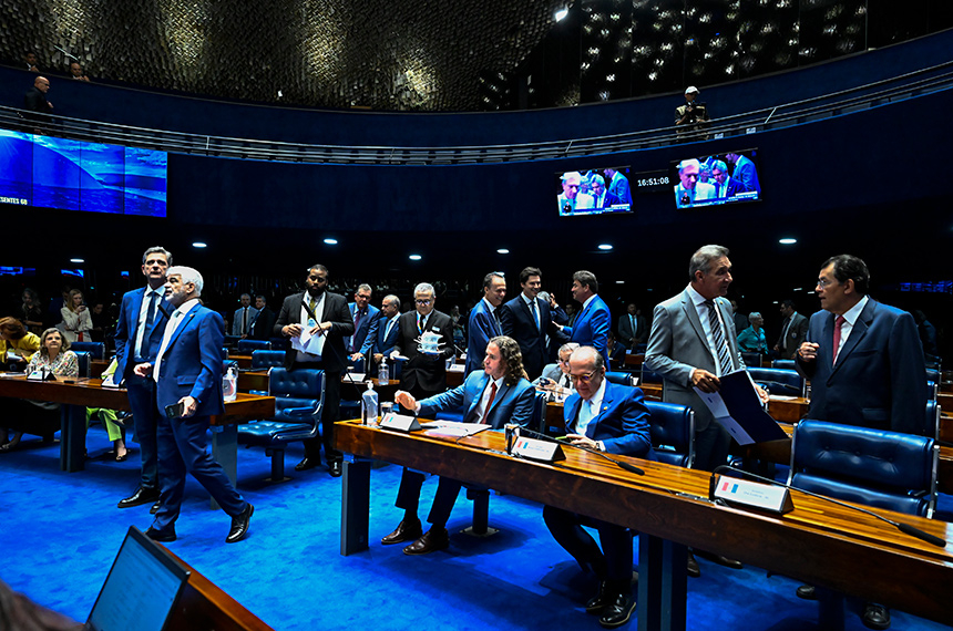 Aprovado texto base do projeto que retira despesas com ‘tarifaço’ do teto de gastos — Senado Notícias