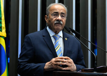 Rodrigues defende reforma tributária para fortalecer estados e municípios — Senado Notícias