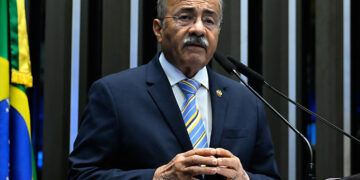Rodrigues defende reforma tributária para fortalecer estados e municípios — Senado Notícias