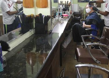 Setor de serviços cresce 0,3% em julho, mostra IBGE