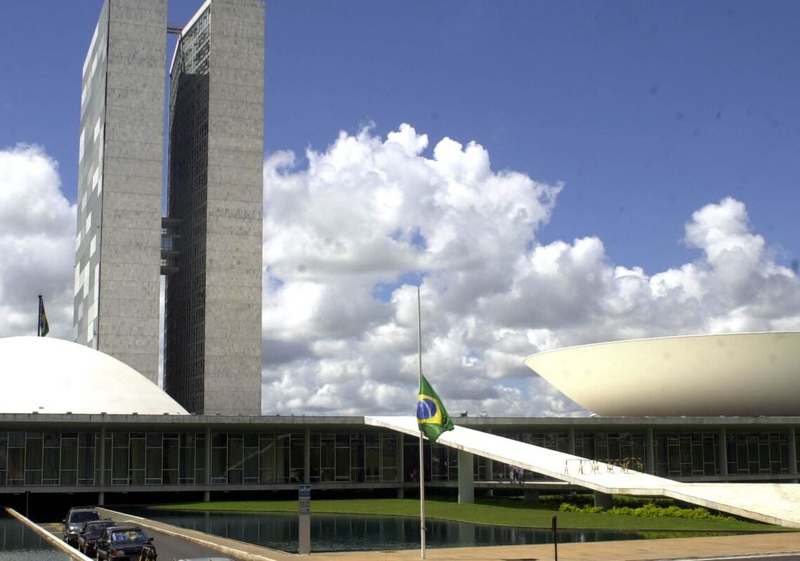 Câmara aprova urgência para oito projetos sobre segurança pública