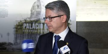 Alessandro Vieira diz que apresentará relatório que rejeita PEC do Mandato — Senado Notícias
