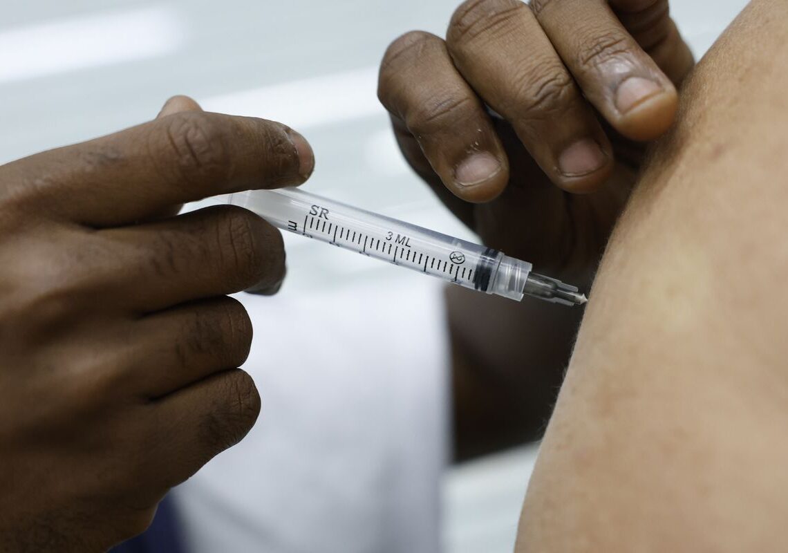 Internação por Influenza A e Covid crescem no Distrito Federal e Goiás