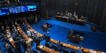 Plenário tem MP que zera conta de luz e projetos de prevenção ao suicídio — Senado Notícias