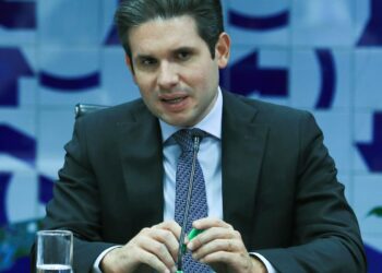 Câmara pauta MP da tarifa de energia gratuita para 18 milhões