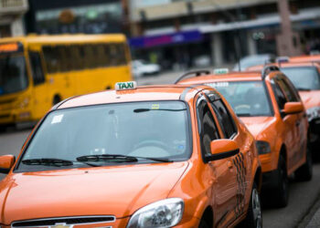 Transferência de licença de taxista está na pauta da CCJ nesta quarta — Senado Notícias