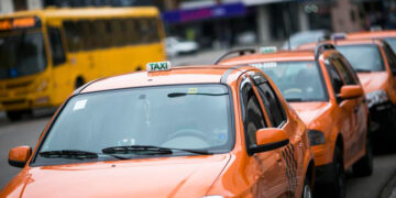 Transferência de licença de taxista está na pauta da CCJ nesta quarta — Senado Notícias