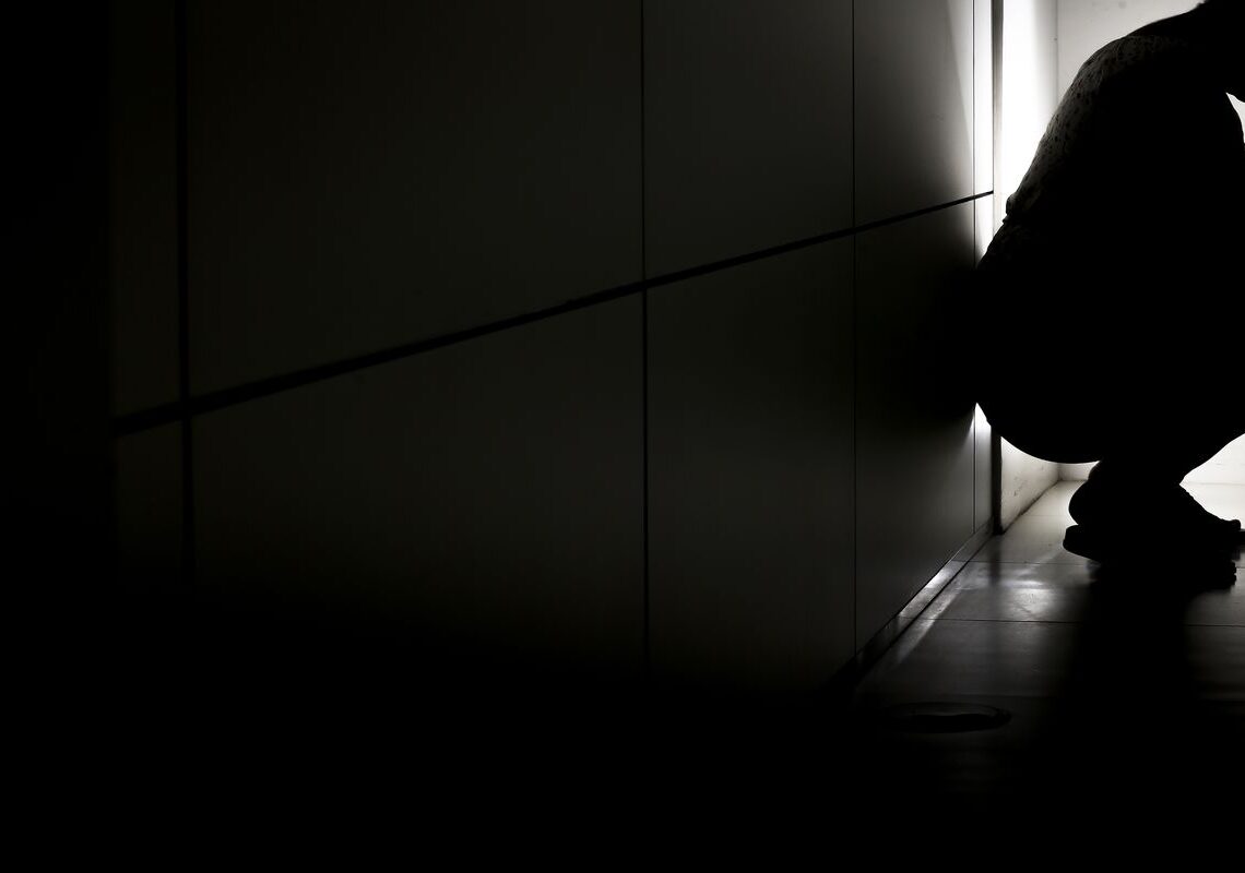 Uma em cada 4 pessoas já pensou em suicídio, alerta pesquisa
