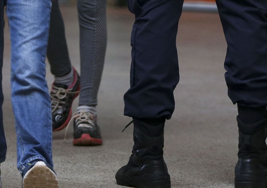 TCE suspende processos seletivos para escolas cívico-militares em SP