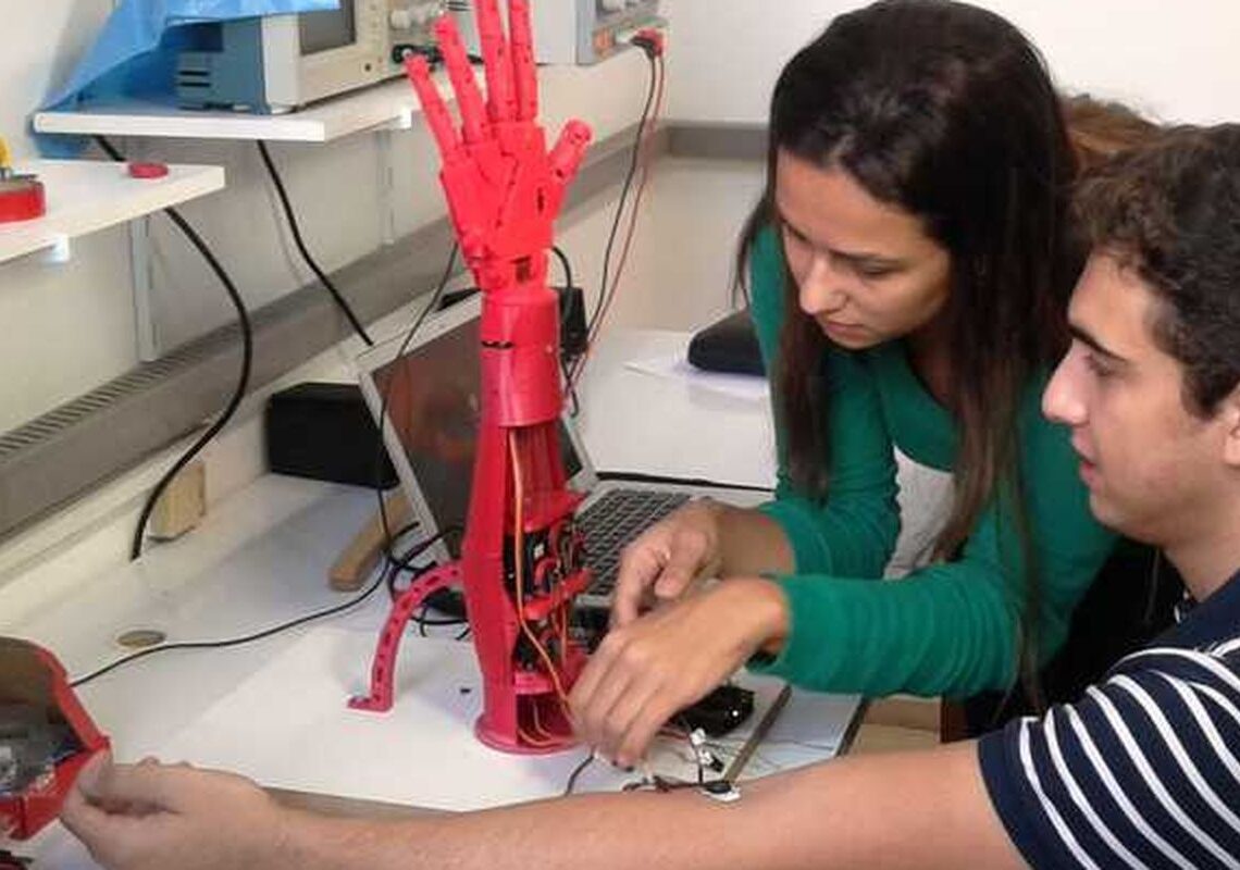 Estudo da CNI aponta 16 profissões do futuro na indústria