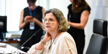 Contrato especial de trabalho para pesquisadores segue ao Plenário — Senado Notícias