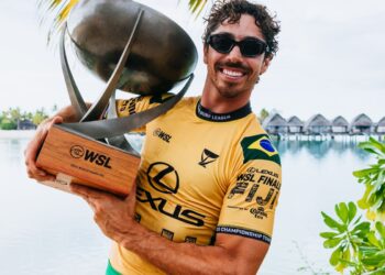 Inspirado em Ronaldo, Yago Dora destaca supremacia brasileira no surfe