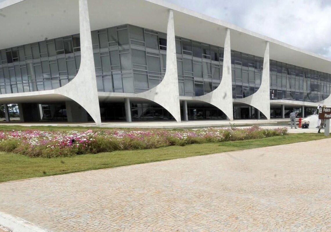 Lula elogia plebiscito sobre taxação de ricos e contra escala 6×1