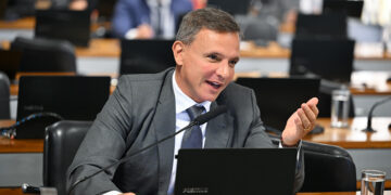 CCJ debate projeto que limita concessão de liberdade provisória — Senado Notícias