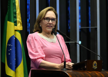Zenaide destaca importância do Outubro Rosa — Senado Notícias