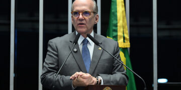 Dueire defende aposentadoria especial para agentes de saúde — Senado Notícias