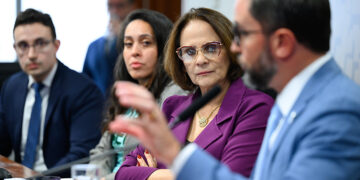 Especialistas defendem monitoramento neurológico para evitar sequelas em bebês — Senado Notícias