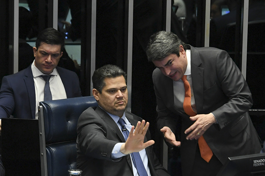 Davi anuncia sessão para analisar vetos à Lei de Licenciamento Ambiental e LDO — Senado Notícias