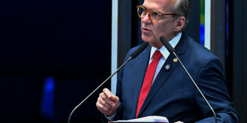 Dueire defende projeto que cria sistema para economia azul e proteção costeira — Senado Notícias