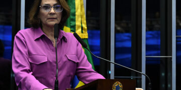 Damares cobra respostas do Brasil e dos EUA sobre prisão de Filipe Martins — Senado Notícias