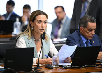 Misoginia deve ser tratada como crime de discriminação, aprova CCJ — Senado Notícias