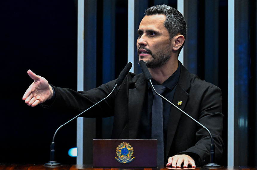 Cleitinho pede perdão a Bolsonaro e diz que entrevista foi tirada de contexto — Senado Notícias