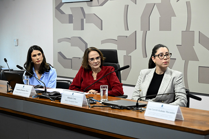 Vacina anti-HPV é eficaz na prevenção ao câncer do colo do útero, aponta debate — Senado Notícias