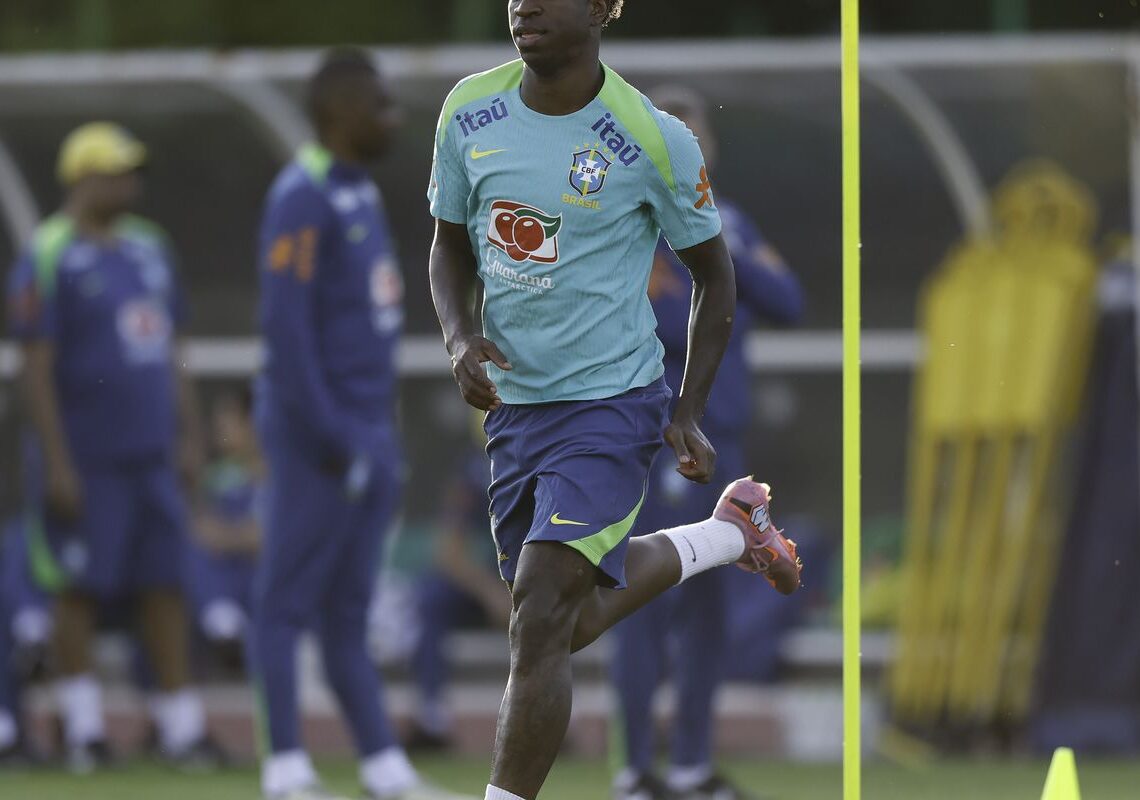 Ancelotti esboça formação da seleção para enfrentar Coreia do Sul