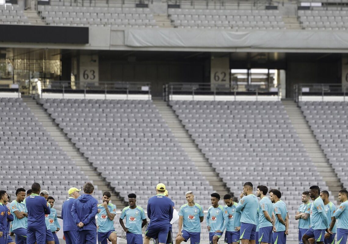 Ancelotti diz que seleção brasileira ainda está aberta a experiências