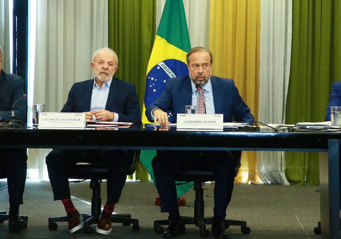 Lula instala conselho para tratar de minerais críticos e terras raras