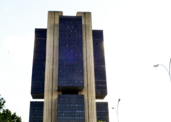 Banco Central passa a bloquear chaves Pix usadas em golpes e fraudes