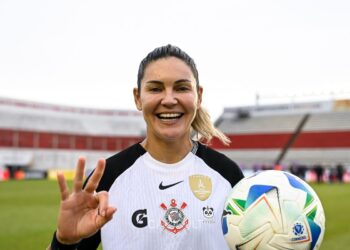 Corinthians goleia Boca Juniors e vai à semi da Libertadores Feminina