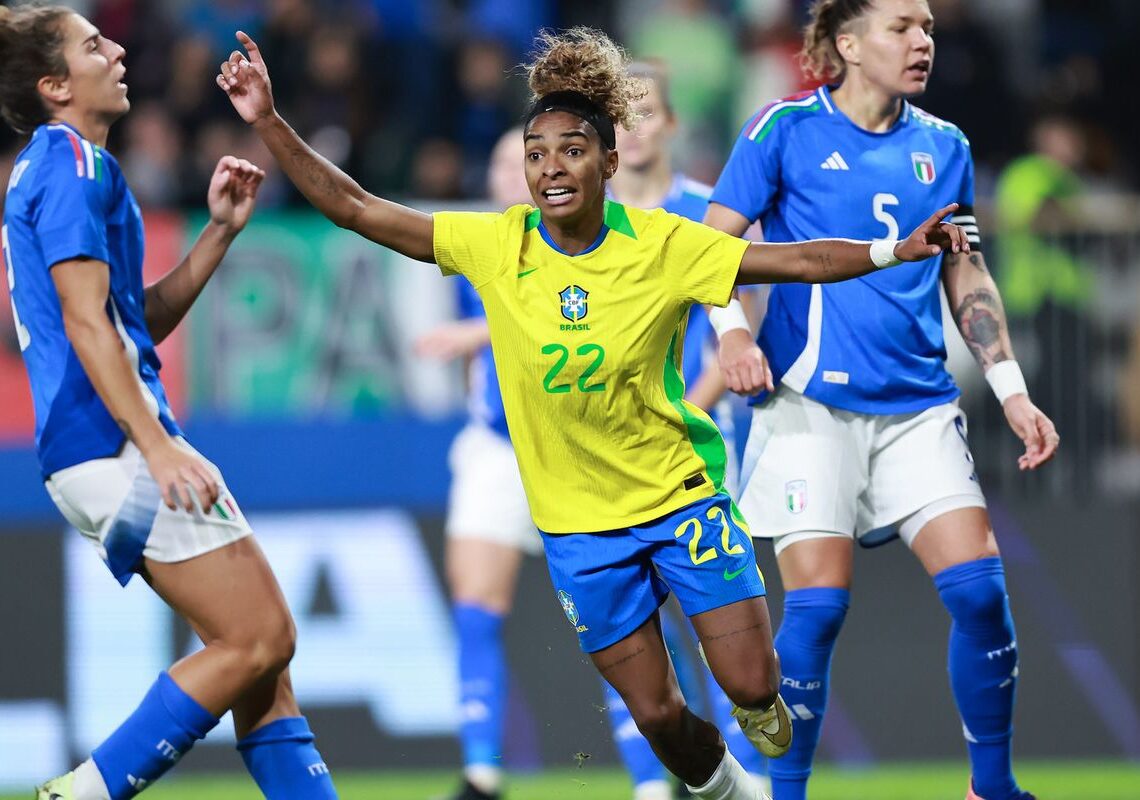 Brasil mantém hegemonia contra a Itália com vitória por 1 a 0