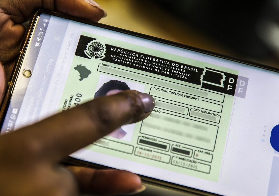 Governo lança consulta sobre fim da exigência de autoescola para CNH