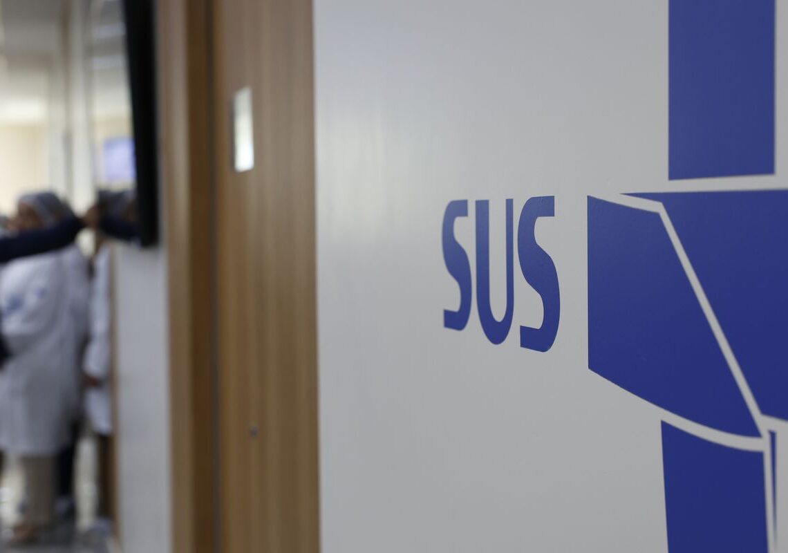 Lula sanciona MP que acelera atendimento de especialistas no SUS