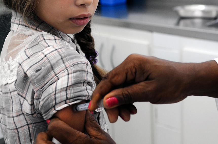 Exigência da caderneta de vacinação na matrícula escolar está na pauta da CE — Senado Notícias