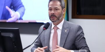 Comissão aprova projeto que prevê logística reversa no descarte de máscaras e EPIs – Notícias