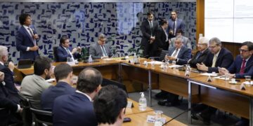 PEC da reforma administrativa promove resultados, governo digital e combate a privilégios – Notícias