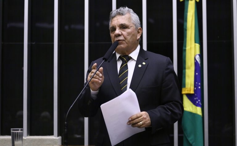 Câmara aprova regras para destinar imóveis de origem ilícita ao uso social em comunidades – Notícias