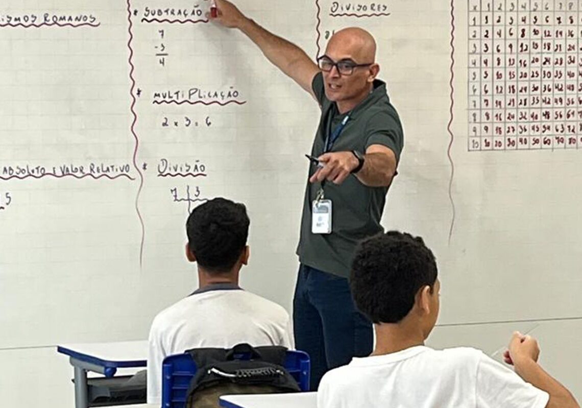 Desafio dos professores é chamar atenção dos estudantes durante aulas