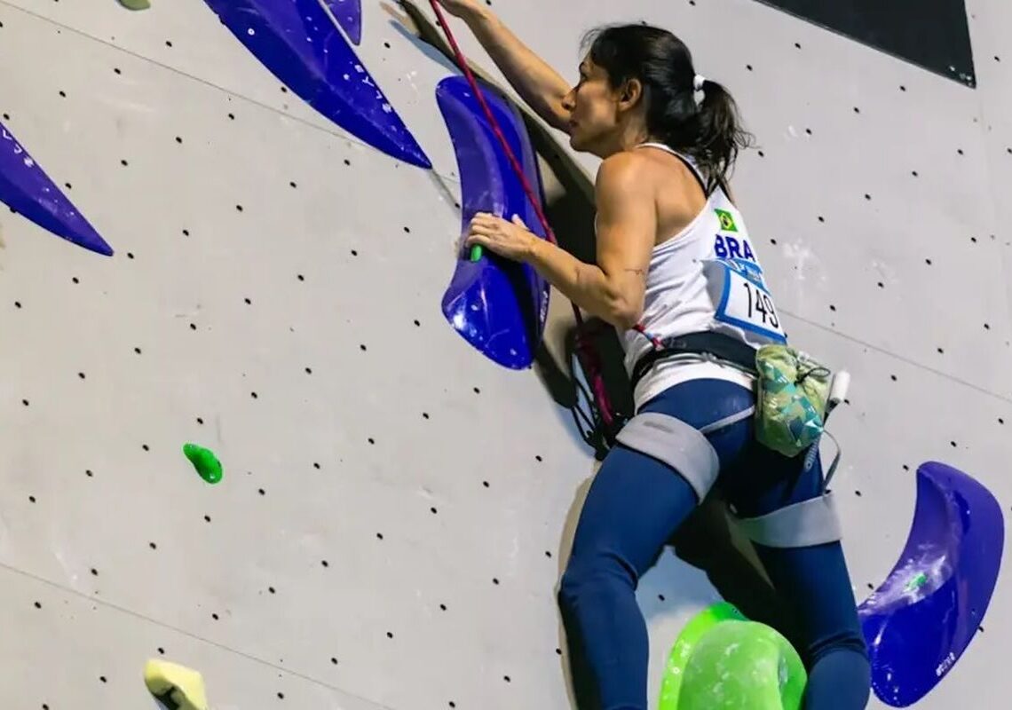 Marina Dias é ouro na etapa de Laval da Copa do Mundo de paraescalada