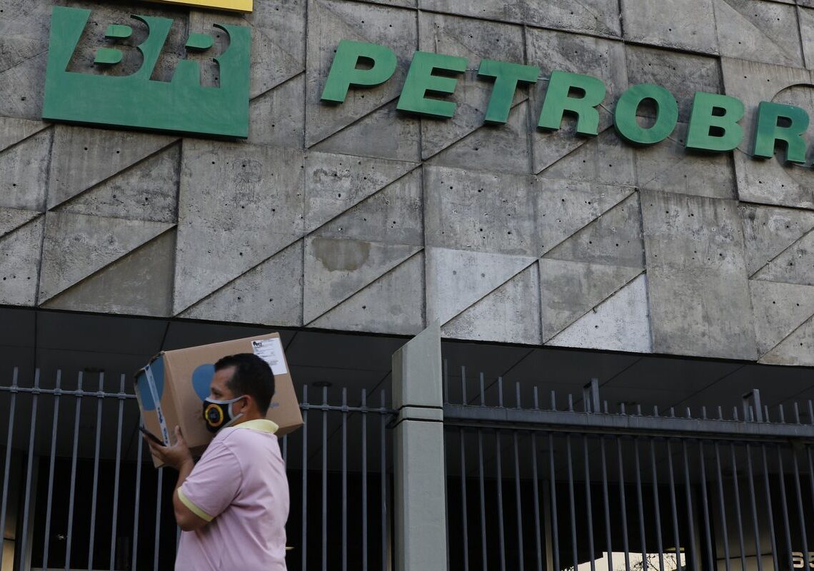 Petrobras faz importação inédita de gás de Vaca Muerta, na Argentina