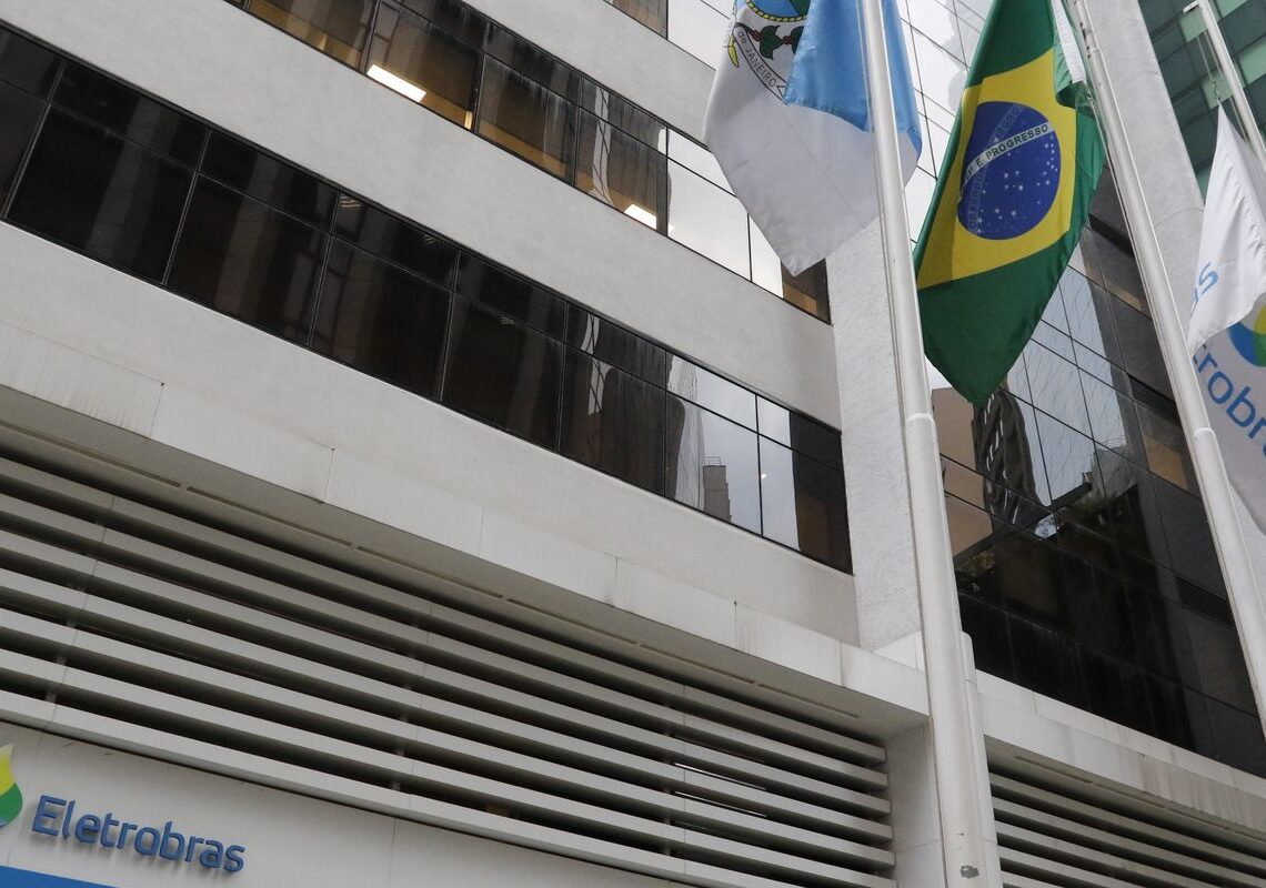Eletrobras vende participação na Eletronuclear para o Grupo J&F