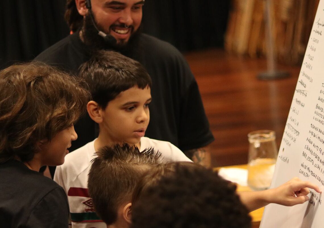 Projeto leva batalha de poesias a escolas públicas do Rio de Janeiro