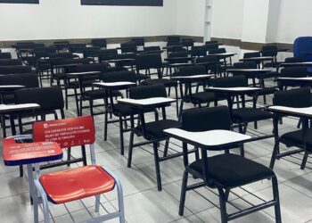 Jubs: com cadeiras vazias, campanha lembra vítimas de feminicídio